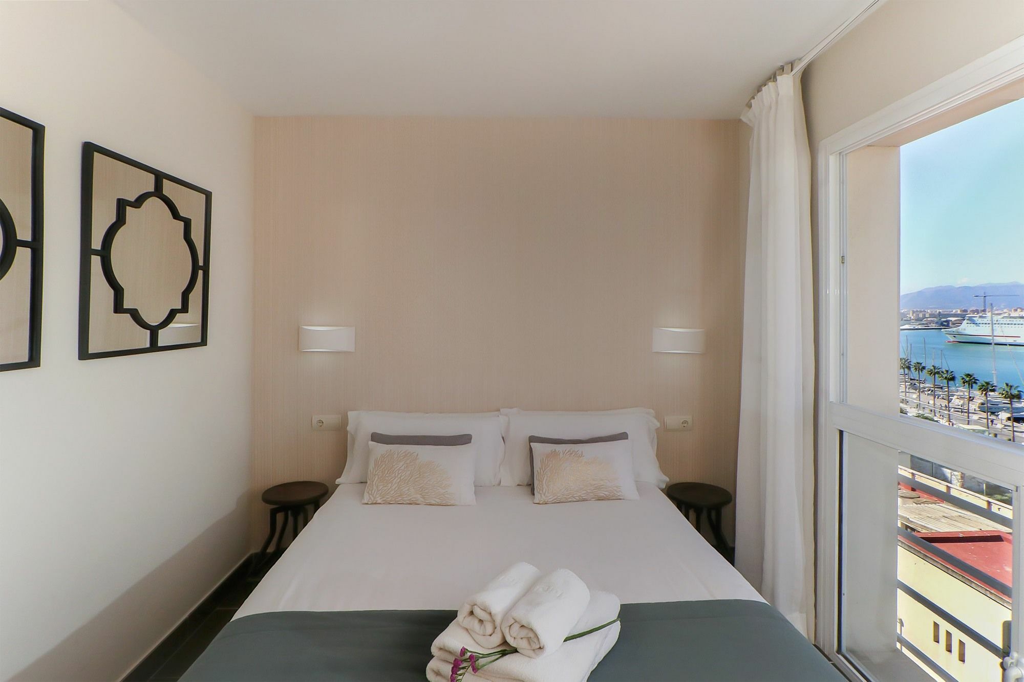 Apartamentos malagueta urban beach